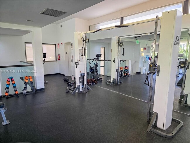 Building Photo - 251 Crandon Blvd