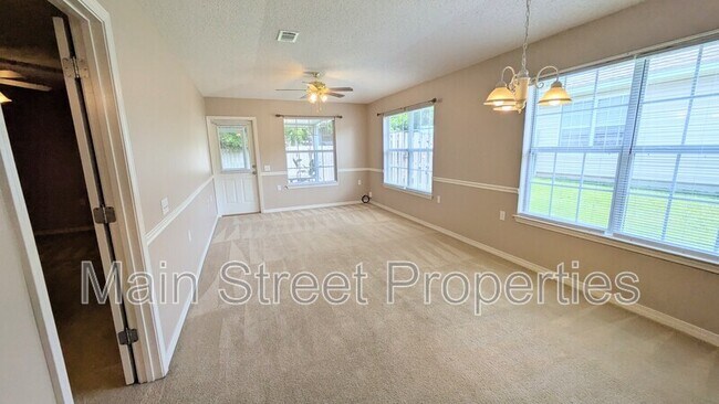 Building Photo - 7889 Stonebrook Dr