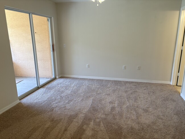 Building Photo - 381 Del Monte Rd