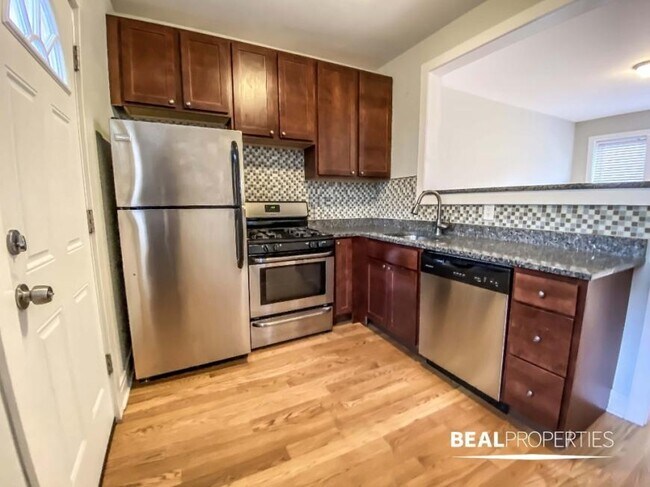 Building Photo - 0 bedroom in CHICAGO IL 60640