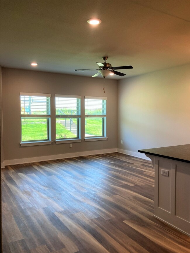 spacious living - 2184 W Moore Ln