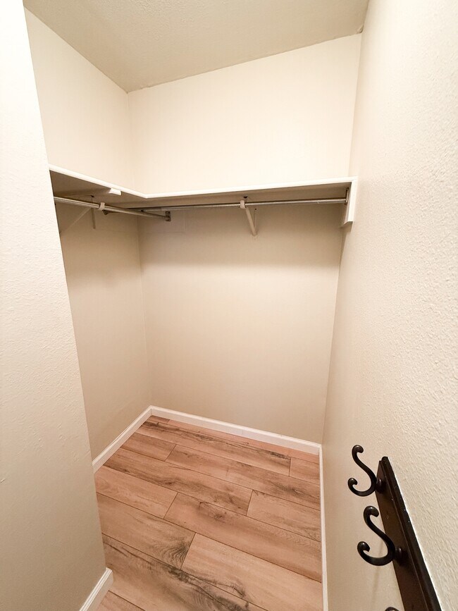 Building Photo - 3423 Maitland