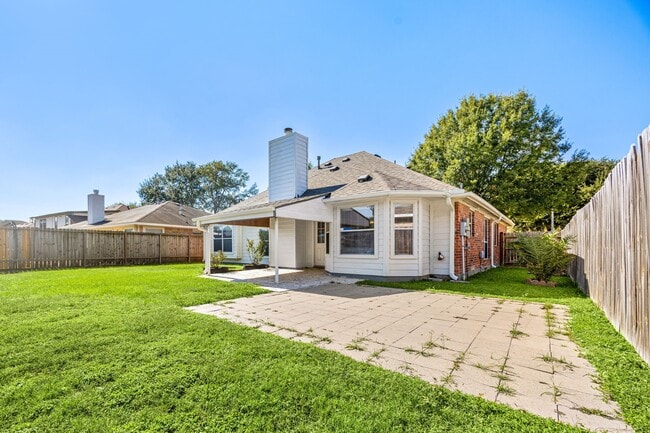 Building Photo - 1518 Bugle Run Dr