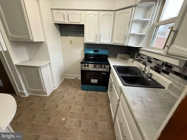 Building Photo - 9 W View Terrace