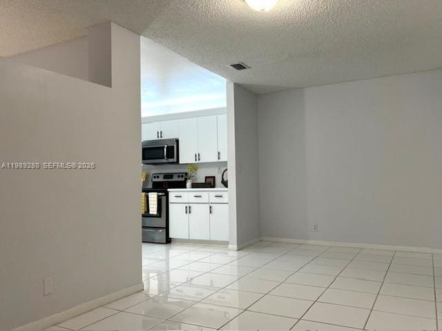 Building Photo - 543 Racquet Club Rd