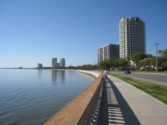 Building Photo - 3136 W EUCLID AVE N