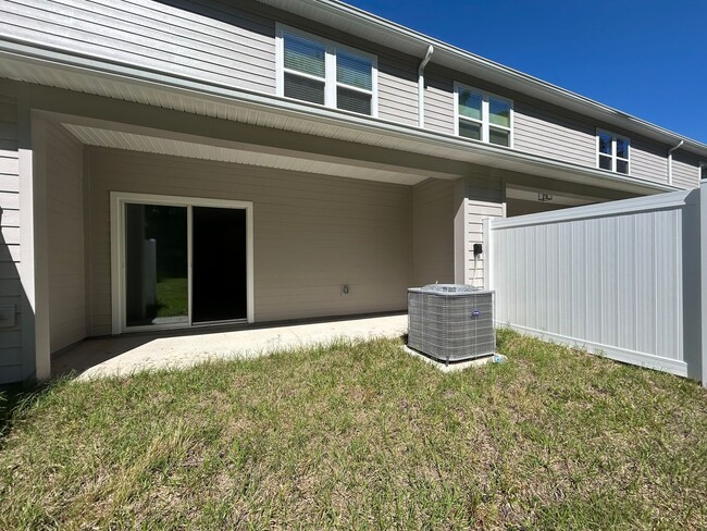 Building Photo - Stunning New 3-Bedroom, 2-Bath Townhome wi...