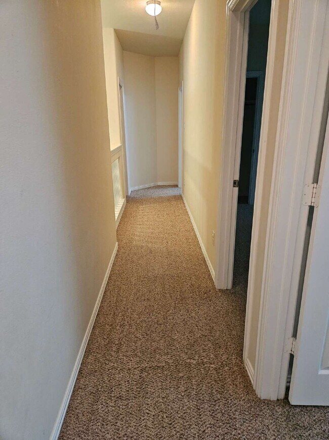 Building Photo - Spacious 4-Bed Home in Friendly Katy Cul-d...