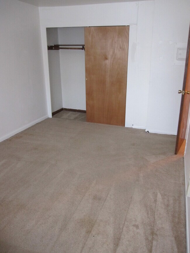 Interior Photo - 16 E. Gorham