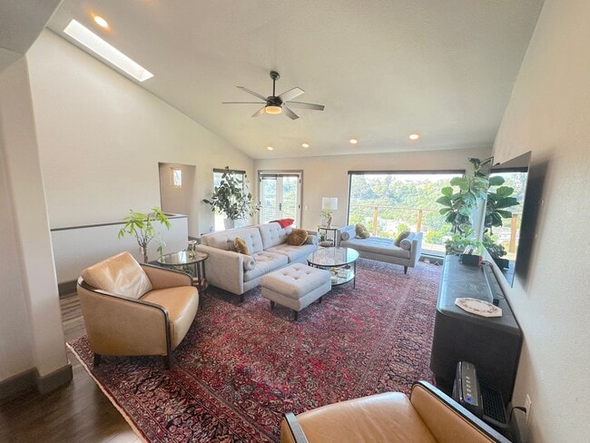 Building Photo - Stunning Hillside Home with Expansive View...