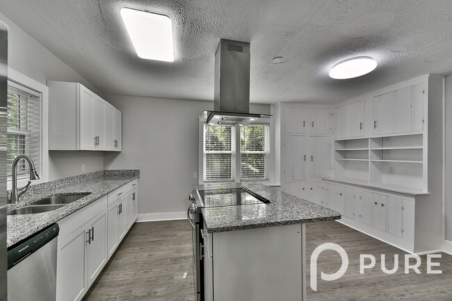 Building Photo - 1414 Mt Vernon St