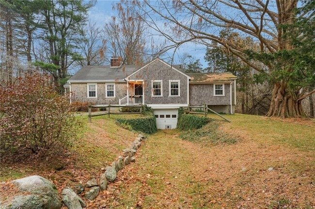 Building Photo - 80 Lakeshore Dr