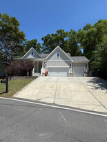 Building Photo - 104208 Bayou Dr