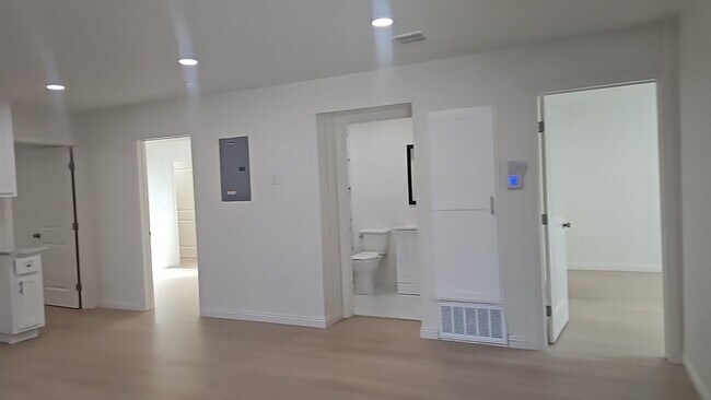 Building Photo - 315 W 56th St