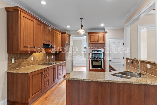 Building Photo - 7887 Mountain Shore Dr