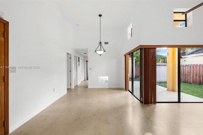 Building Photo - 449 SW 88th Pl