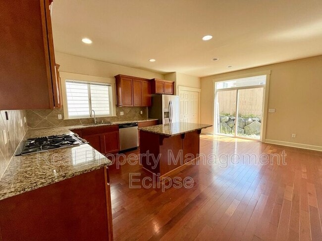 Building Photo - 22705 43rd Dr SE