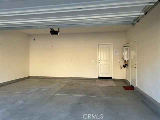 Building Photo - 3165 E Olympic Dr