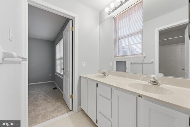 Building Photo - 5502 Constitution Ct