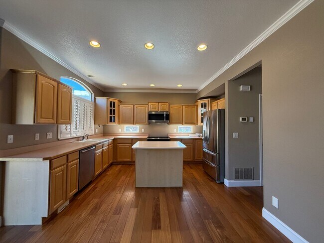 Building Photo - 6763 Granite Peak Dr