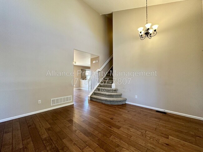 Building Photo - 965 Piros Dr