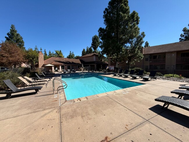 Building Photo - 2 Bedroom Apartment in Il Palio, Rancho Bernardo