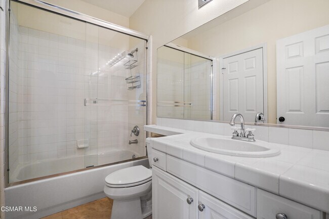 Building Photo - 6077 Mandeville Pl