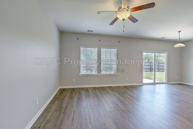 Building Photo - 9657 Spencer Woods Rd