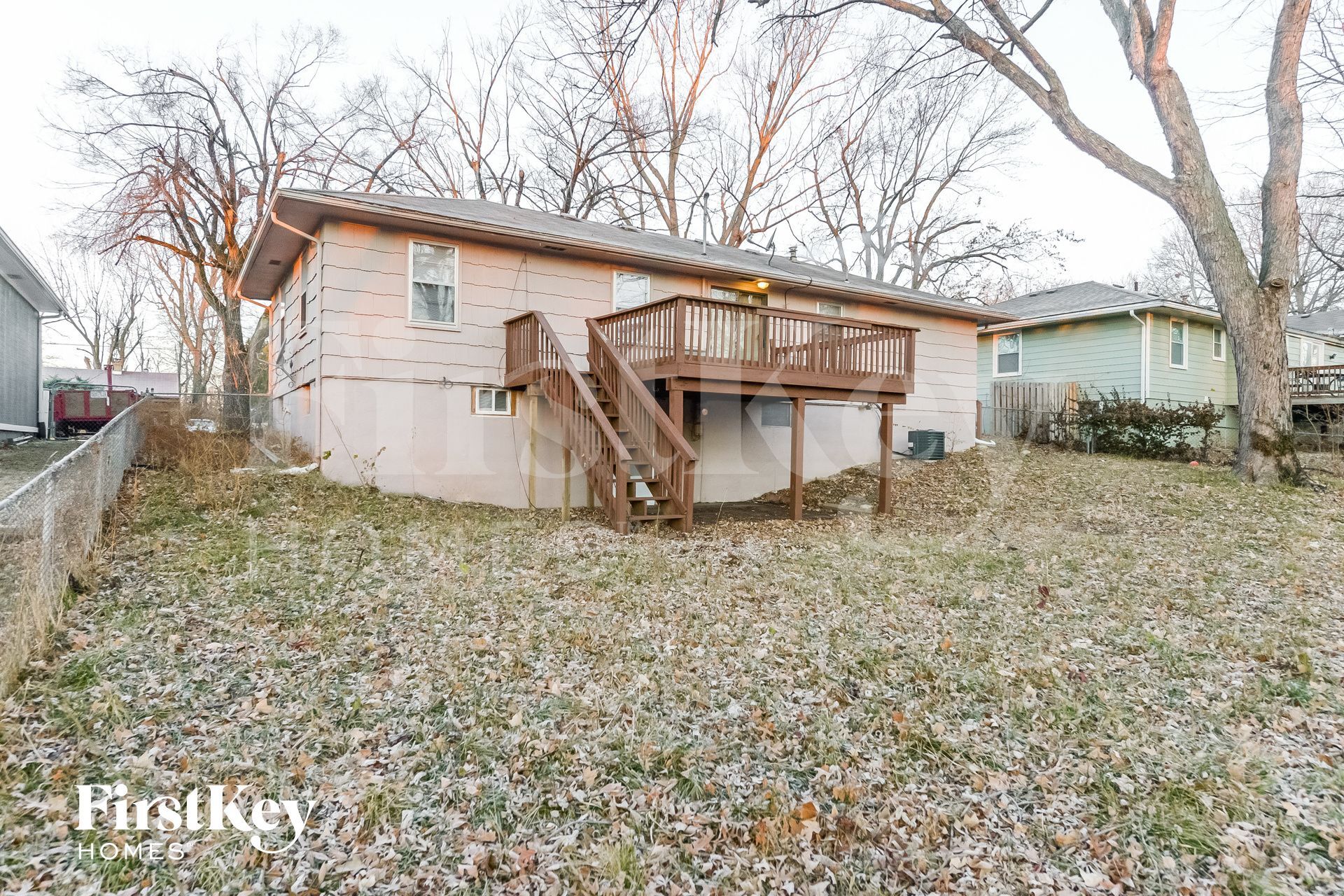 Building Photo - 8607 Elm Ave