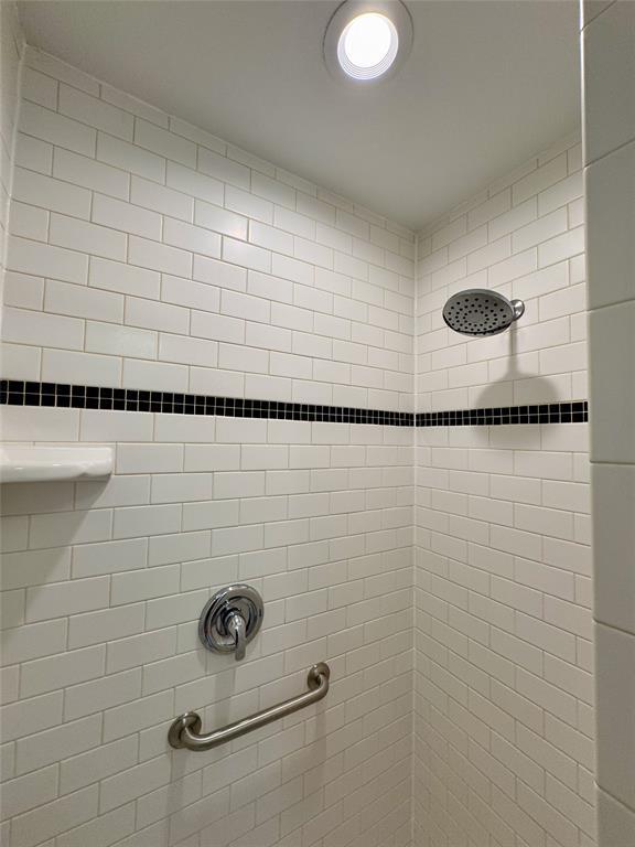 Building Photo - 1009 Alegria Rd