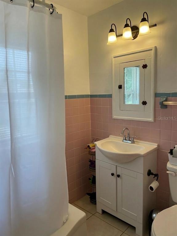 Building Photo - 1601-1611 11th St N