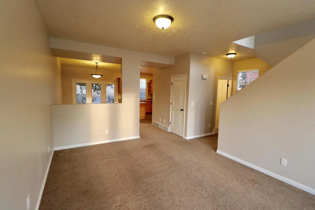 Building Photo - 14919 Ox Cart Ln