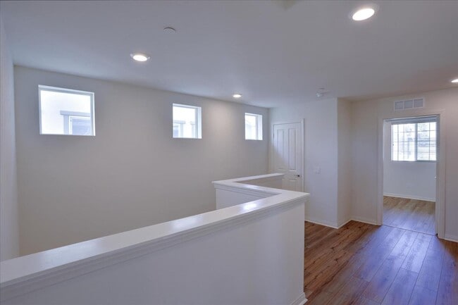 Building Photo - 9153 Foster Ln