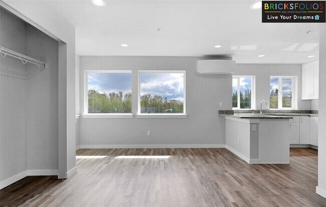 Building Photo - Your Dream Home in Monroe
