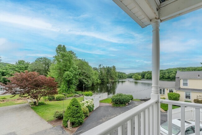 Building Photo - 9 Beach St