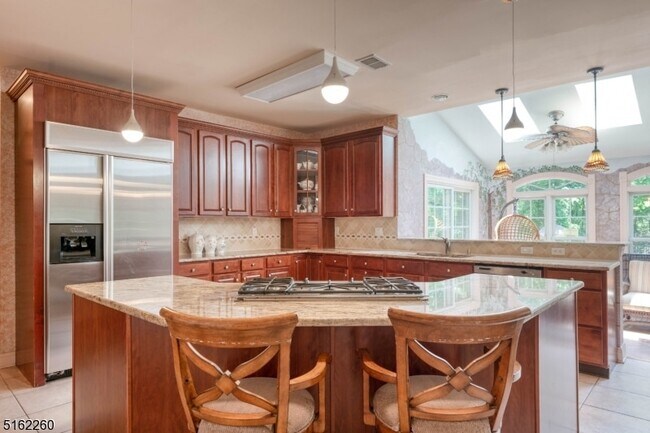 Building Photo - 12 Fieldflower Dr