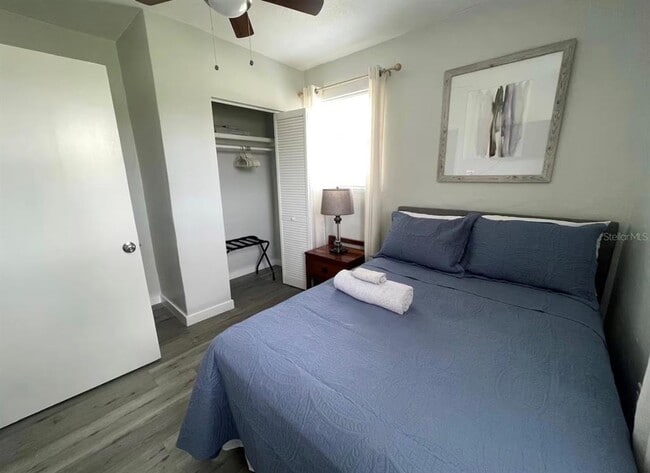 Building Photo - 16900 SW Lincoln St