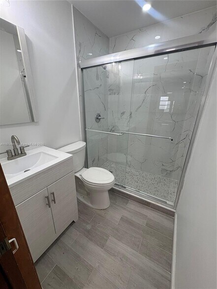 Building Photo - 3291 SW 25th St