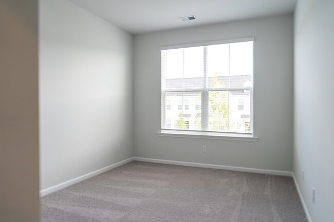 Building Photo - 163 Omalley Dr