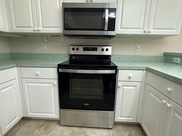 Building Photo - Spacious 2-Bed, 2-Bath Home in Venice with...