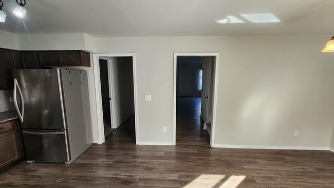 Building Photo - 8424 Annsbury Dr