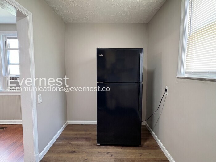 Building Photo - 1049 E Patapsco Ave