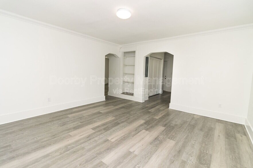 Building Photo - 1203 Rockway Dr