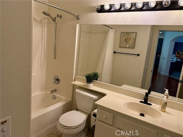 Building Photo - 39623 Bonaire Way