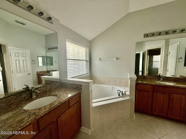 Building Photo - 1084 Candlebark Dr