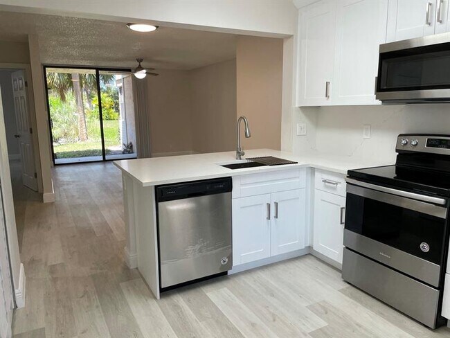 Building Photo - 5741 Riverside Dr