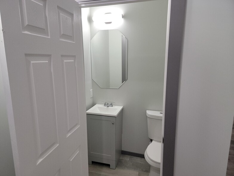 Building Photo - 1111 N Dearborn St