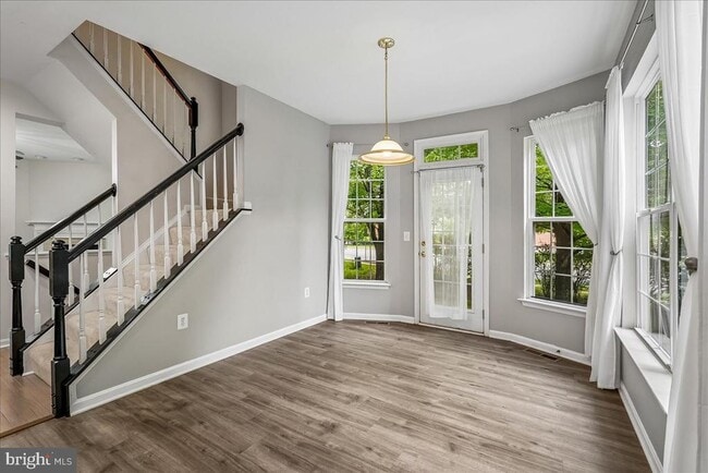 Building Photo - 905 Royal Elm Ct