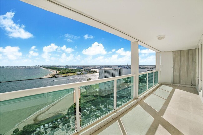 Building Photo - 2100 S Ocean Ln