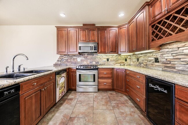 Building Photo - 1512-1514 Hartell Street - 1514 Hartell